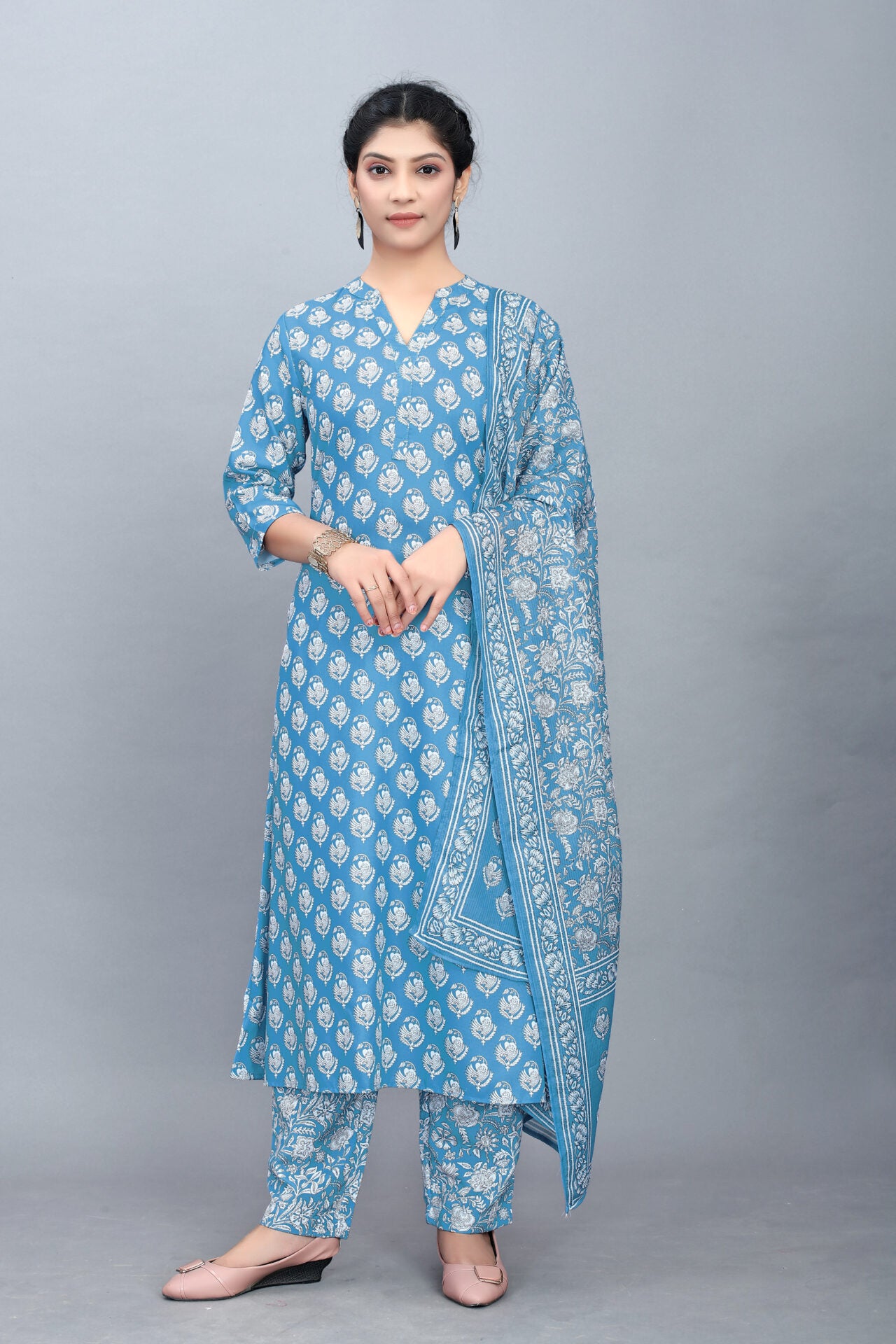 Printed Kurta Pant with Golden Patta Dupatta Set
