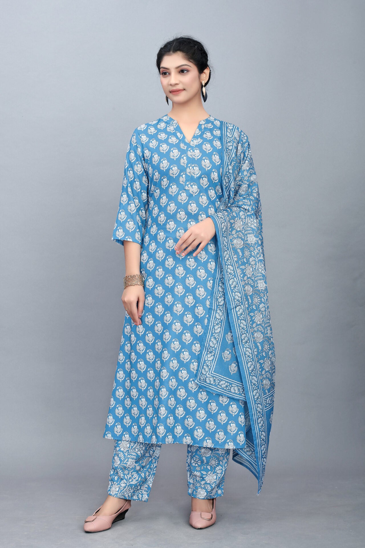 Printed Kurta Pant with Golden Patta Dupatta Set