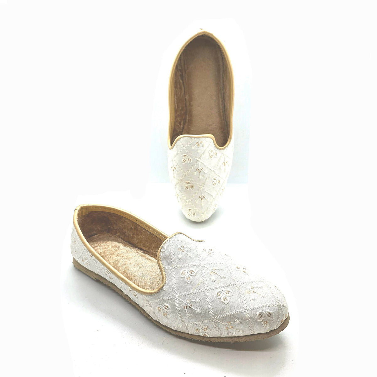 White embroidered jutti for men