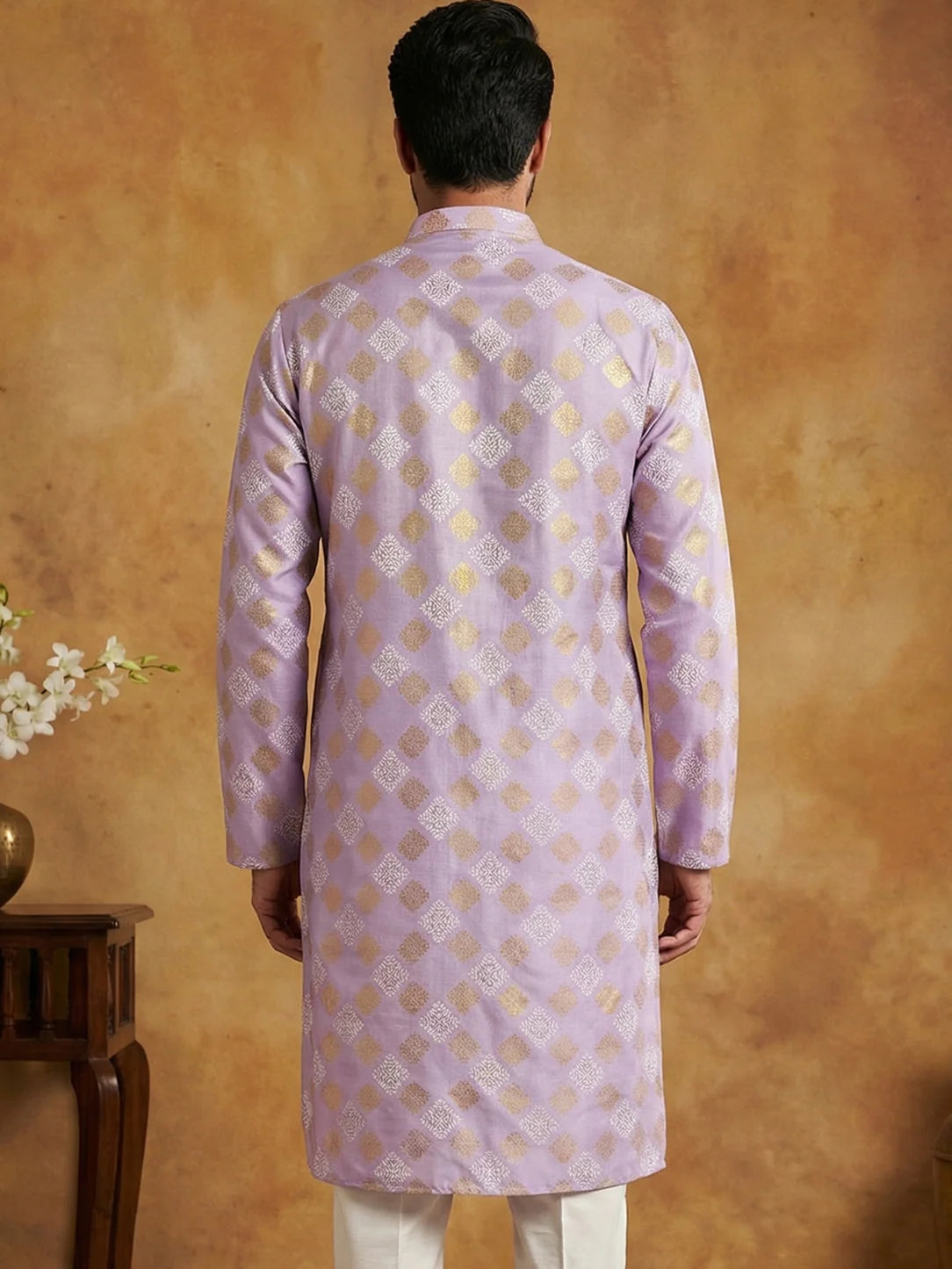 Men Cotton Blend Kurta with Foil Print