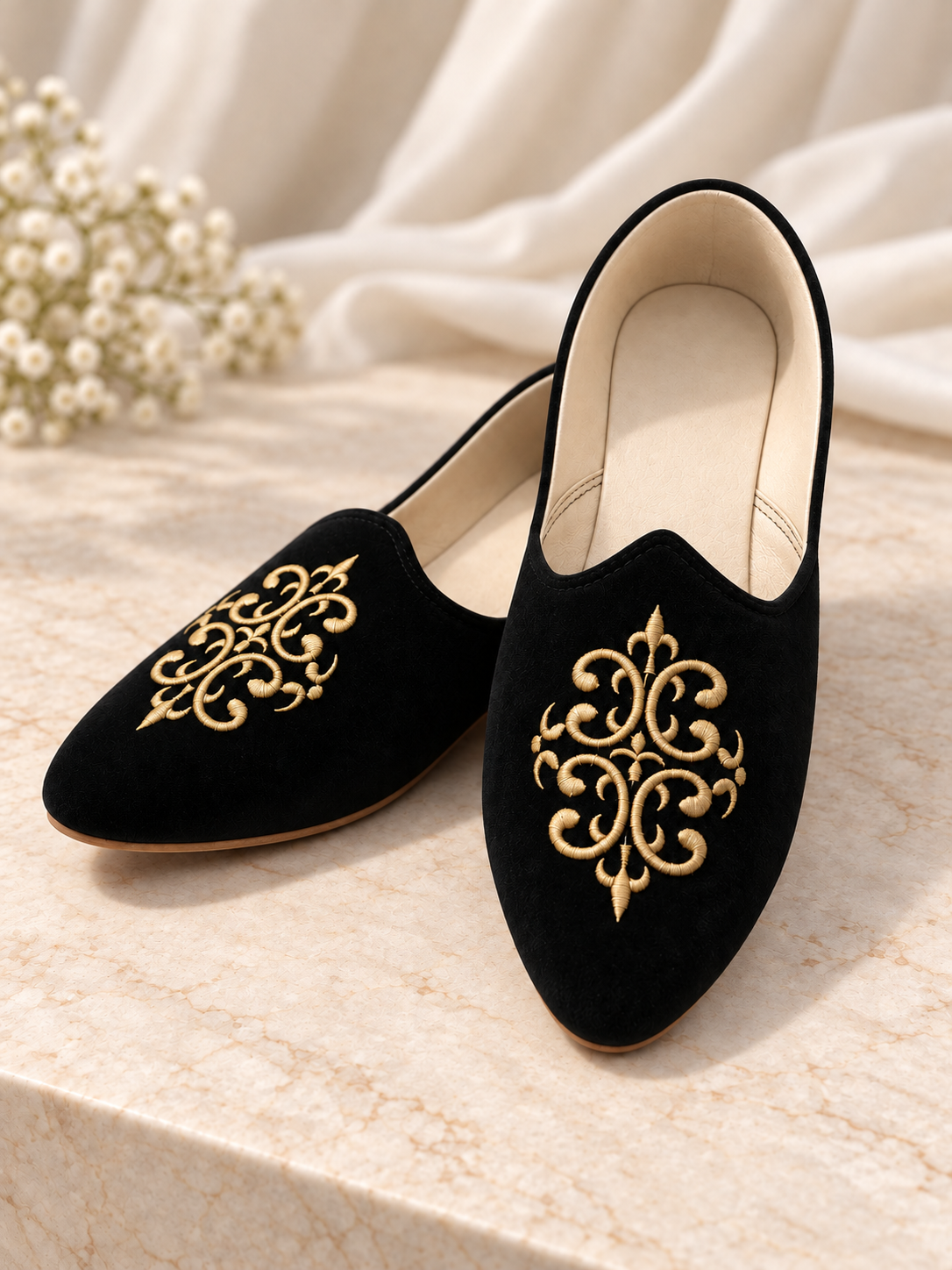 Black velvet Indian jutti mojari for men