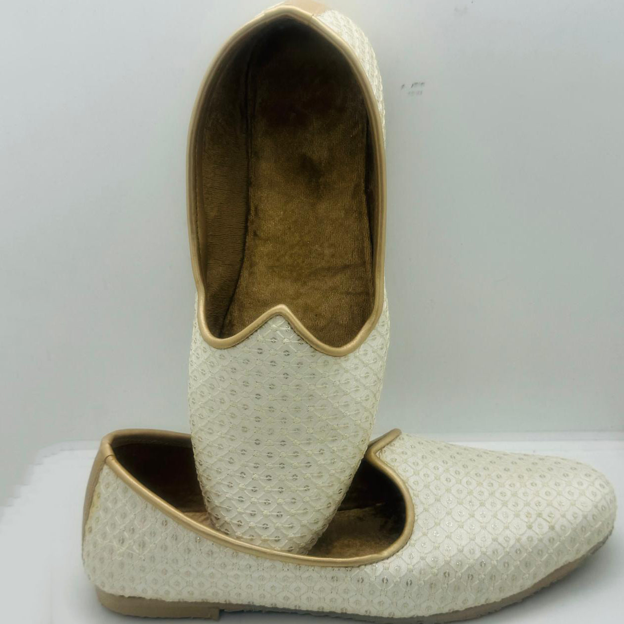 Traditional Mens Sherwani Jutti