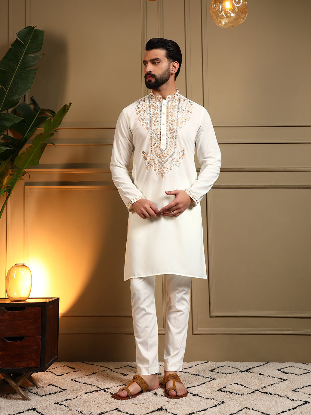 Mens White Embroidered Kurta Pajama