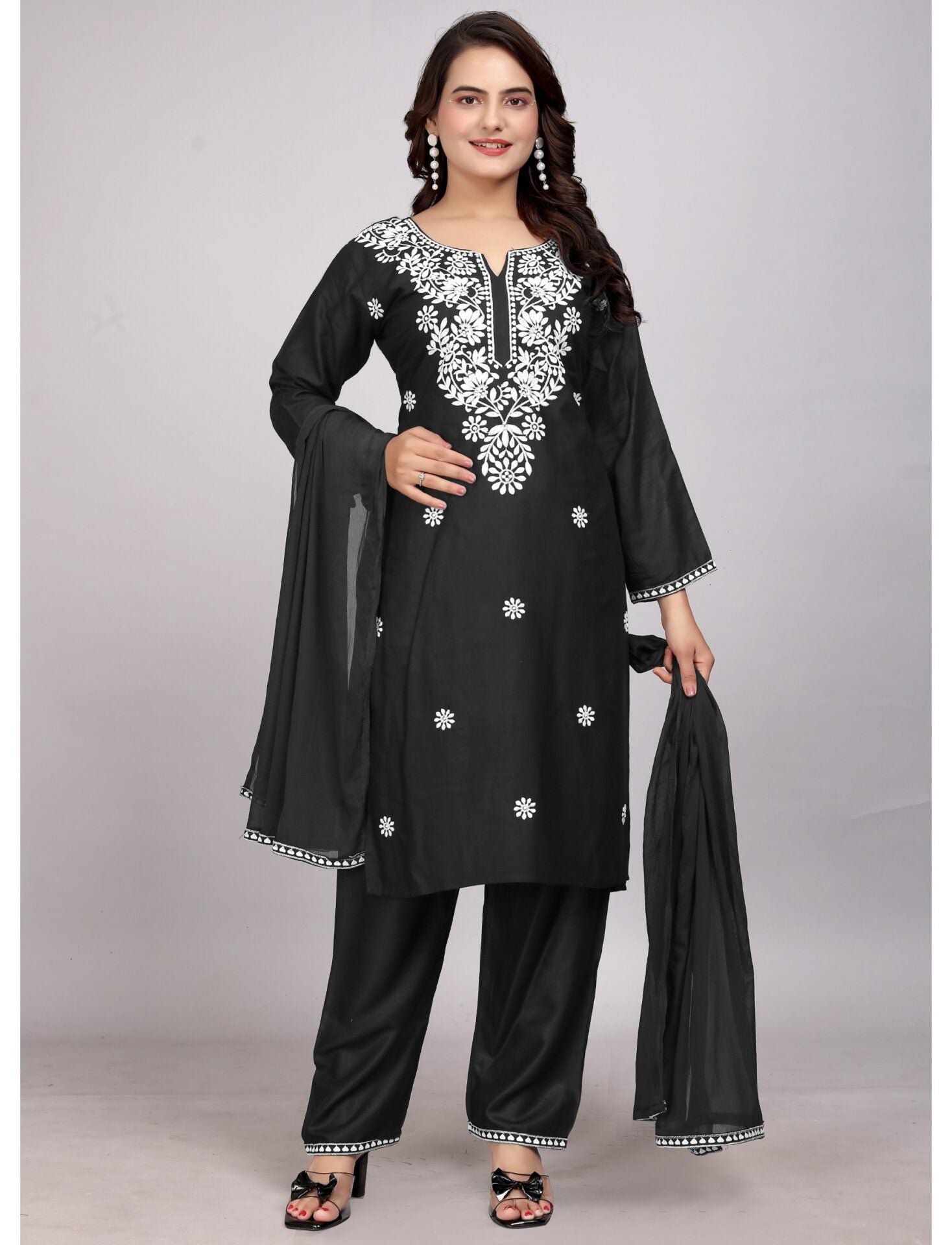 Luckhnowi Work Black Kurti Set