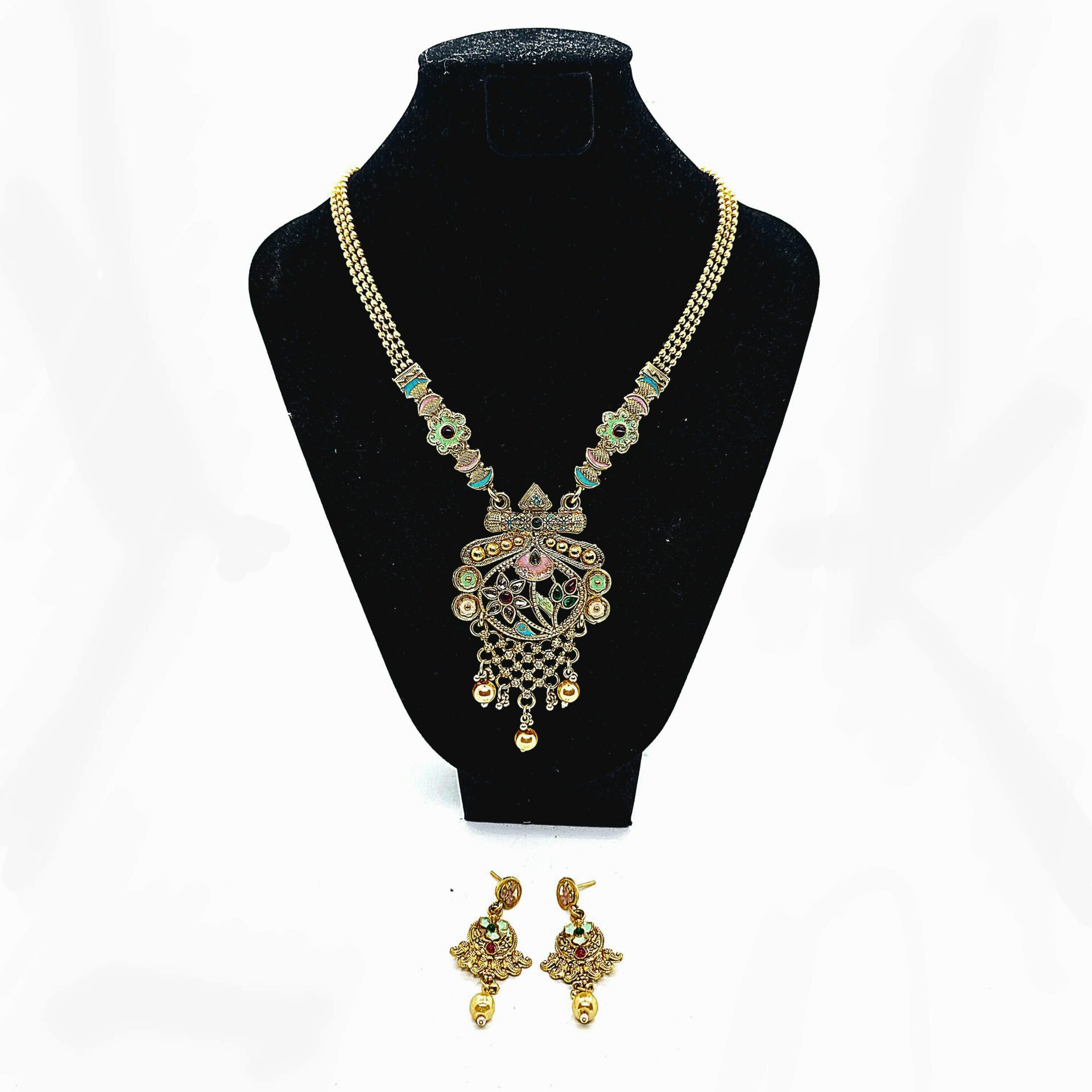 Golden Kundan Necklace With Earrings