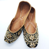Black Embroidery Jutti / Majori