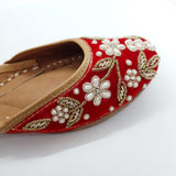 Red Embroidery Jutti / Majori
