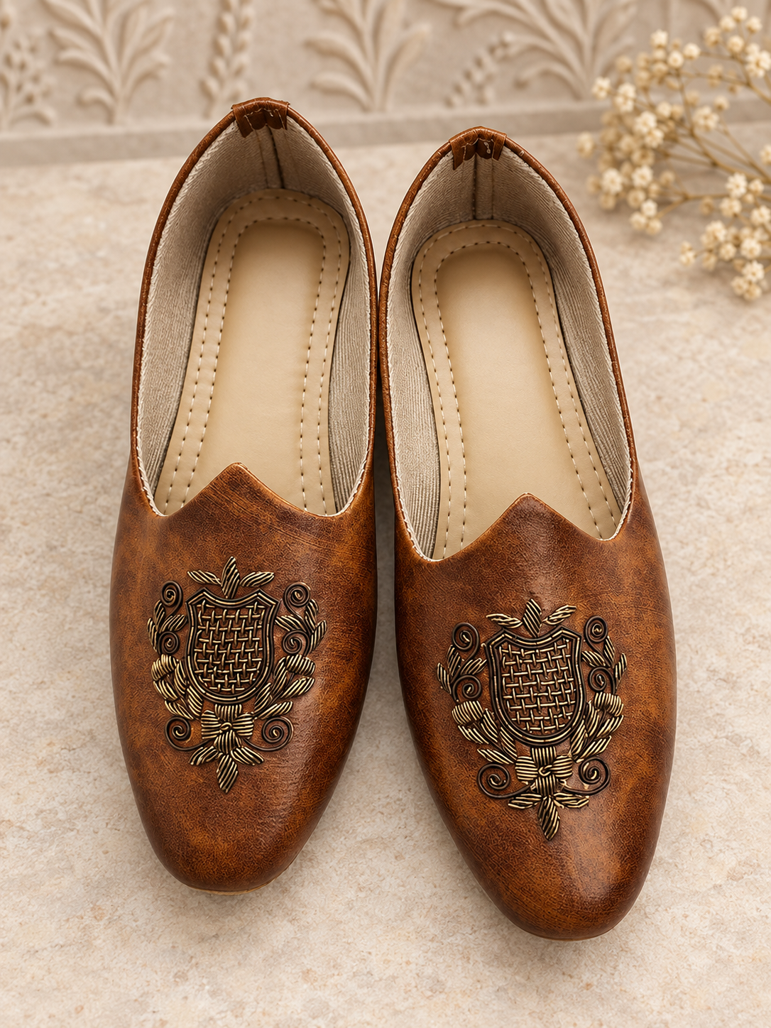 Crest Royal Leather Juttis - Tan