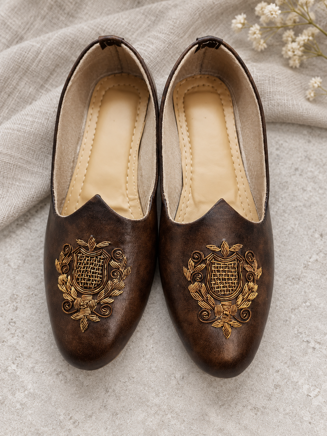 Royal Crest Leather Juttis - Brown
