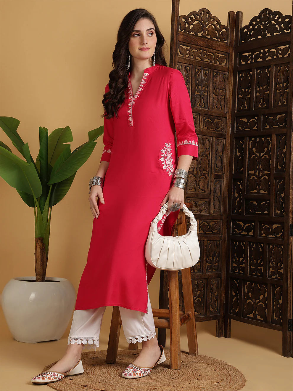Solid Straight 3/4 Sleeves V-Neck Kurta
