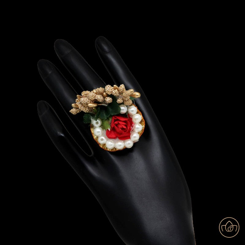 Rose floral pearl golden ring