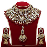 Kundan Necklace With Earrings & Maang