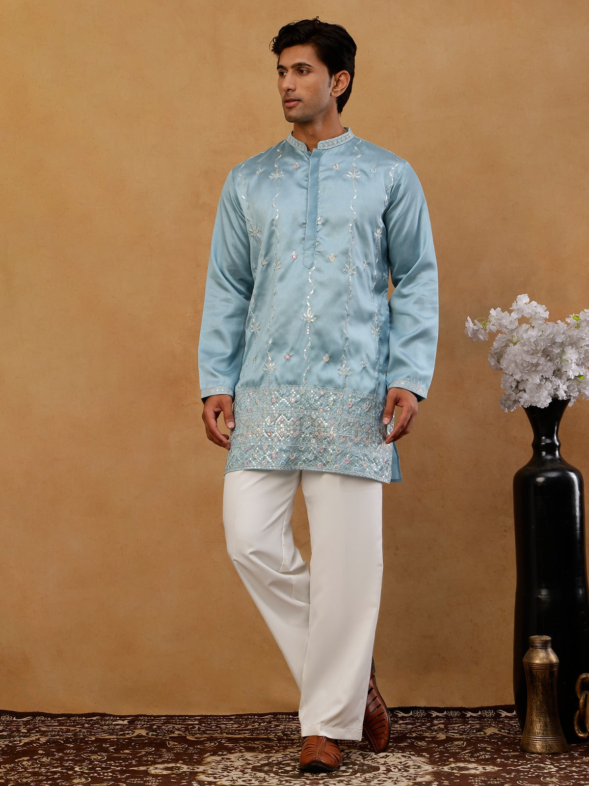 Blue Men's Silk Blend Embroidered Kurta