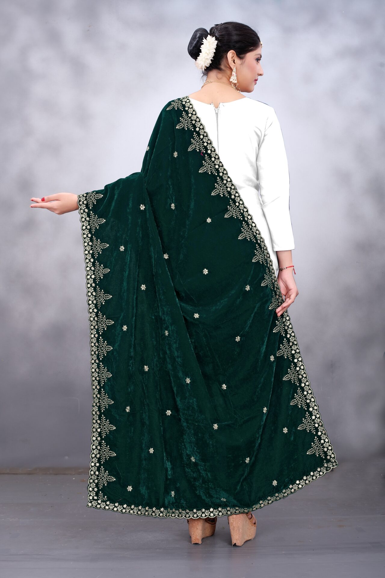 Green Embroidered Velvet Phulkari Womens - Image 2