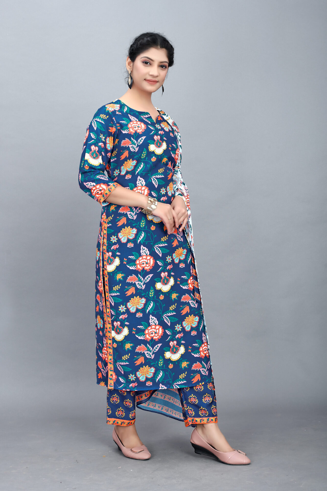 Blue Printed Kurti Set Women - Image 5