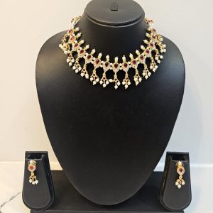 Maroon Stone White Pearl Necklace