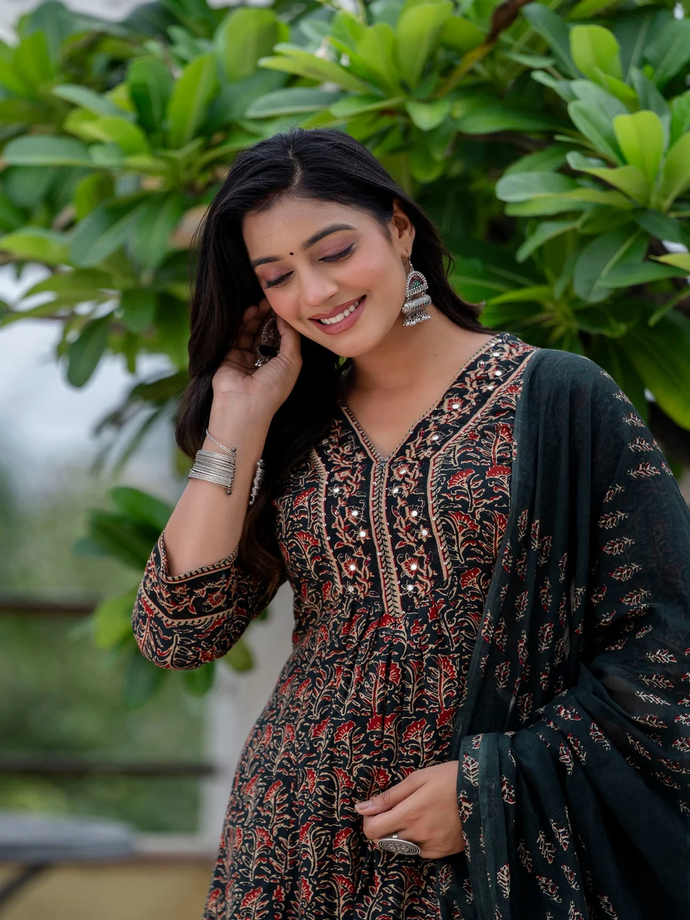 Embroiderd Printed Kurta Set - Image 7