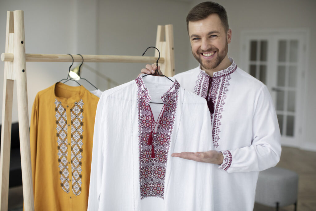 Traditional Indian Men’s Kurta Pajama Online